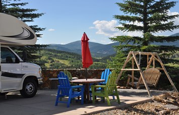 Denver West / Central City KOA Holiday Photo