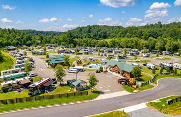 Blue Ridge / Toccoa River KOA Holiday Photo