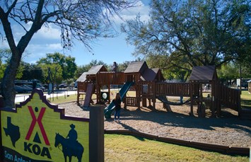 San Antonio / Alamo KOA Holiday Photo