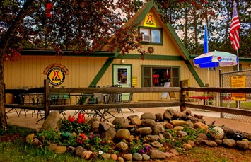 Hayward KOA Holiday Photo